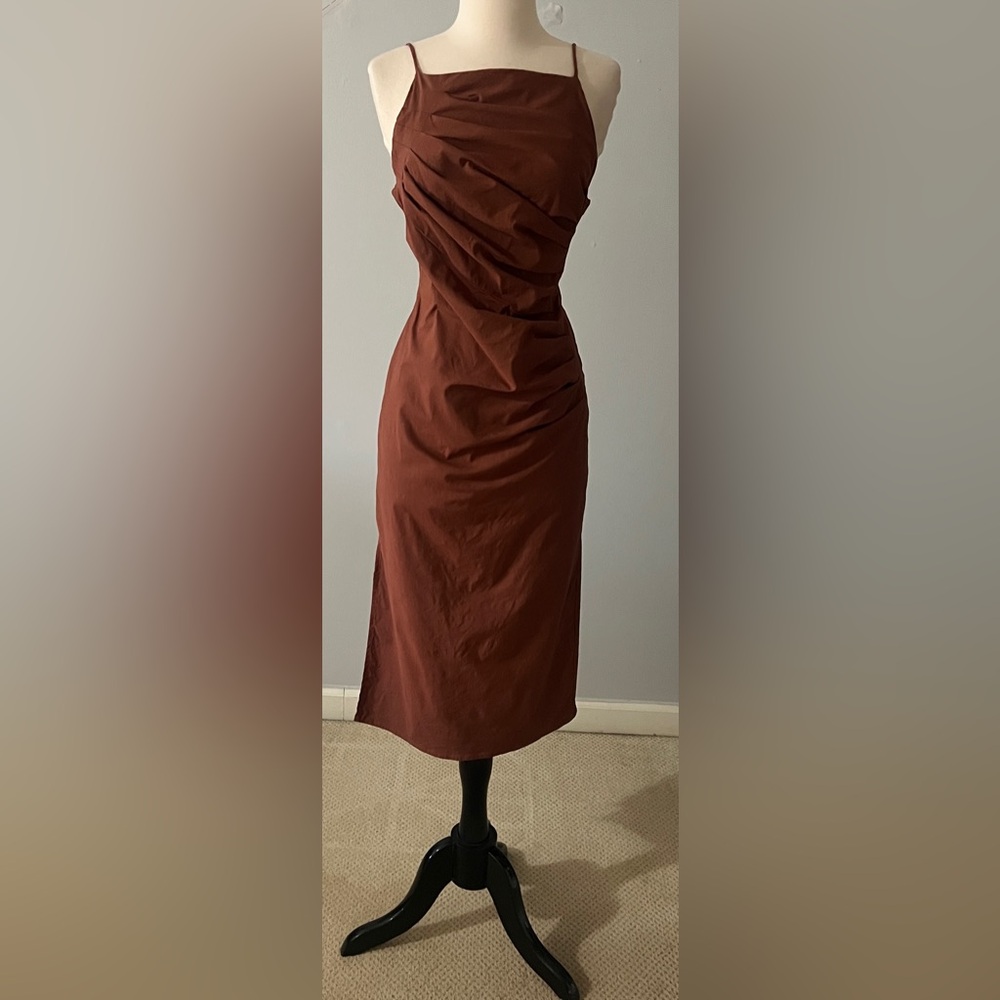 ASTR The Label Brown Ruched Open Back Midi Dress Size M
